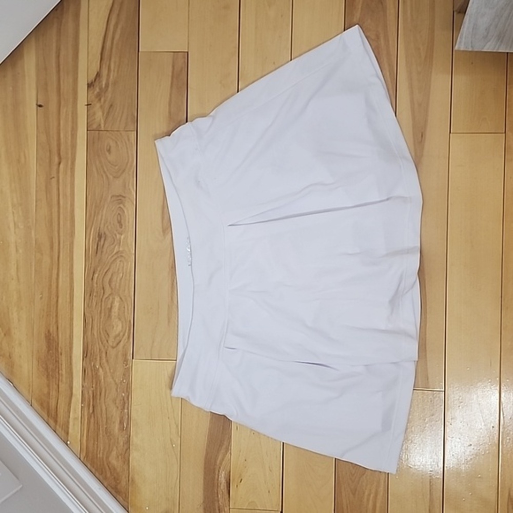 Nvo Mimosa White Skort NWT